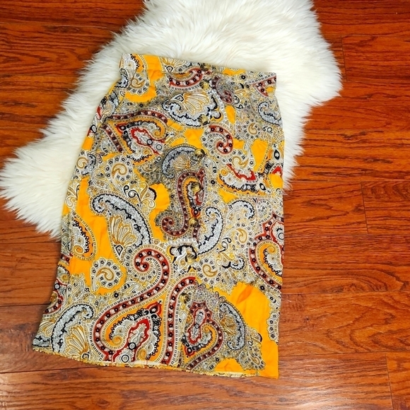 Dorothy Perkins Dresses & Skirts - Dorothy Perkins Lightweight Button Front Paisley Boho Chic Midi Skirt